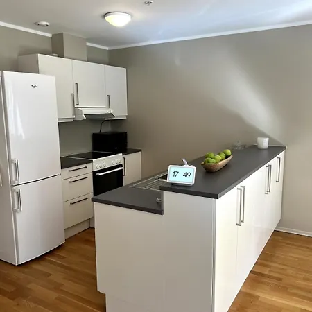 Modern In Downtown With Parking *